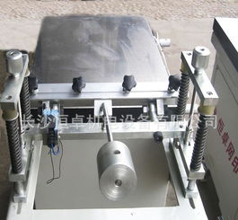 專業(yè)廠家自產(chǎn)自銷，供應(yīng)高品質(zhì)全自動(dòng)布料絲印機(jī)——價(jià)格、圖片及通訊設(shè)備詳解